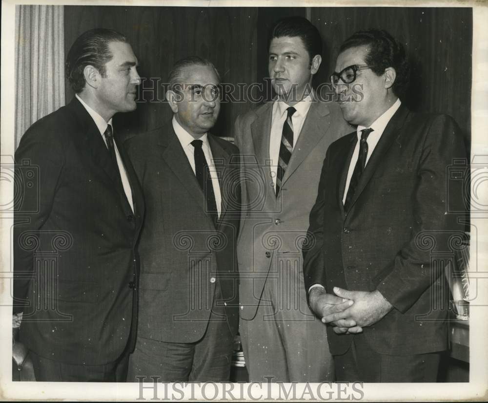 1969 Press Photo Argentine wine growers and producers at Trade Mart - Historic Images