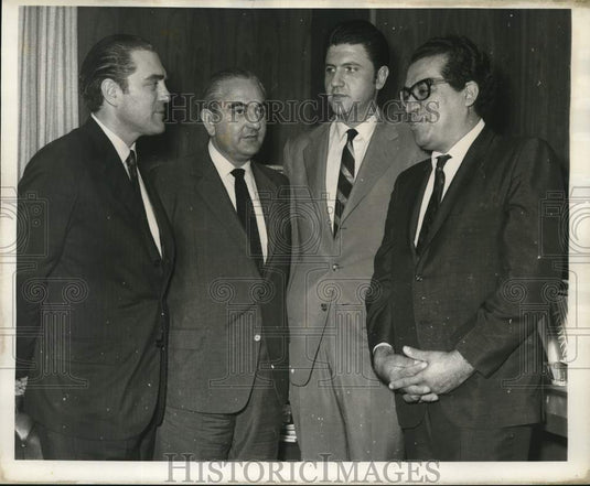 1969 Press Photo Argentine wine growers and producers at Trade Mart - Historic Images