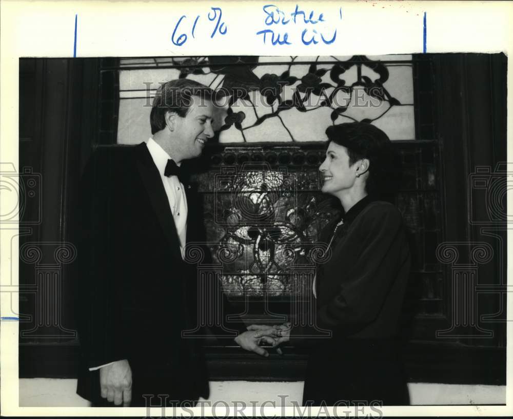 1989 Press Photo Dr. &amp; Mrs Roger Sherwood, Society of Colonial Wars, Round Table - Historic Images