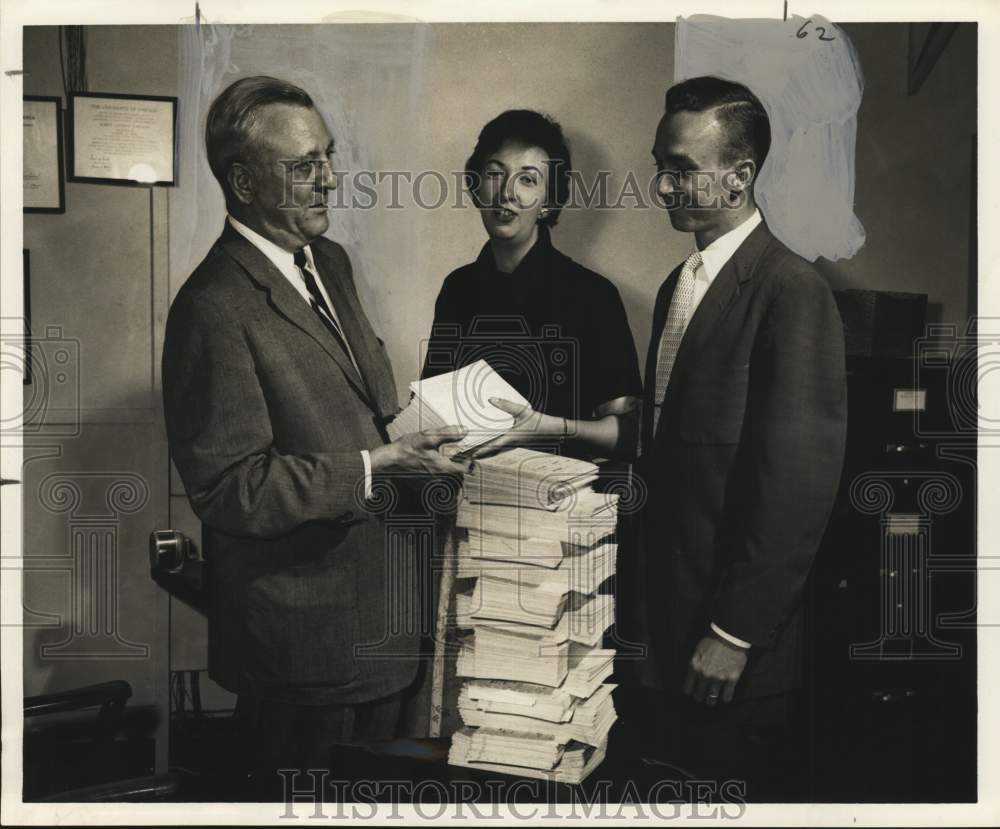 1957 United Fund executives prepare for campaign - Historic Images