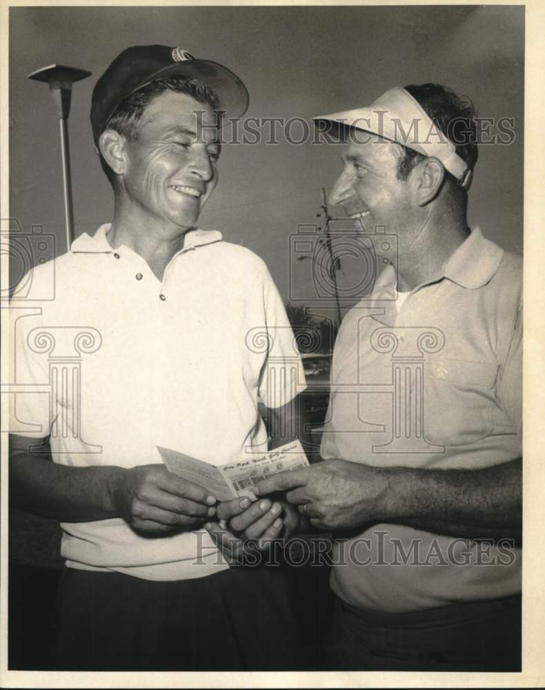 1969 Press Photo Golfers Gene Ward and Doyle Le Blanc - noc54562 - Historic Images