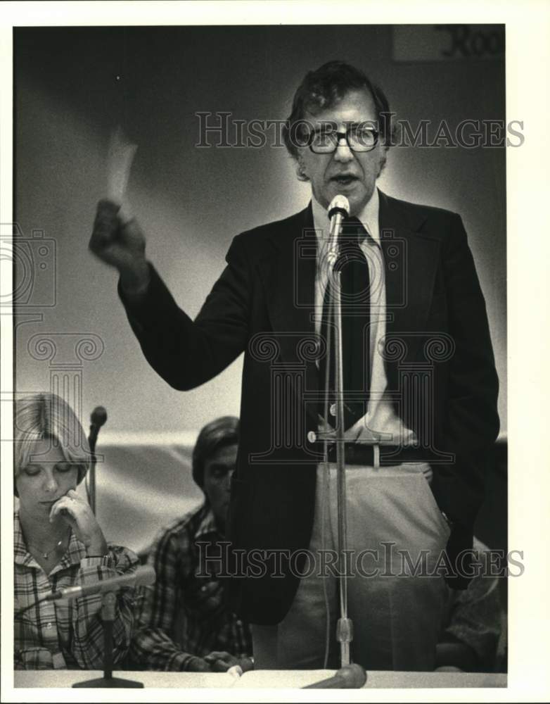 1979 Albert Shanker, American Federation of Teachers speaking - Historic Images