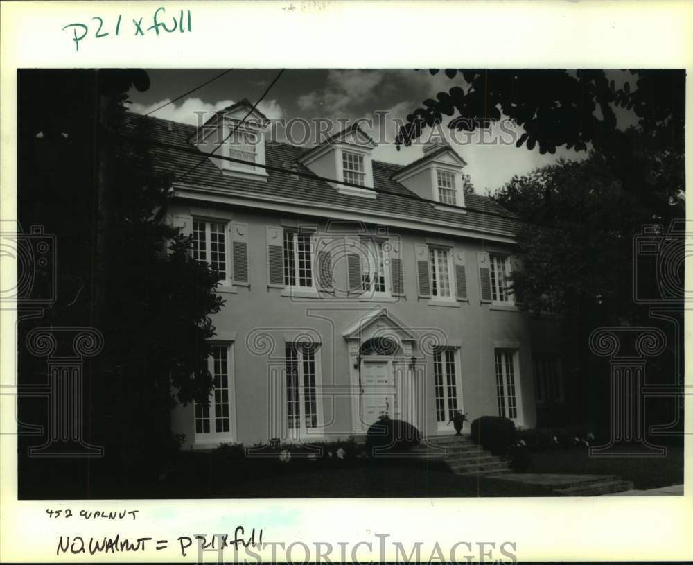 1994 Press Photo Home at 452 Walnut Street, New Orleans - noc55782- Historic Images