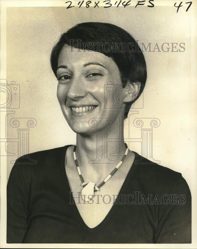 1976 Candida Shushan, president of the Audubon Zoological Society - Historic Images