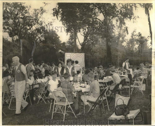 1967 Home-Cooked meals sponsored by West Bank Campers Association - Historic Images