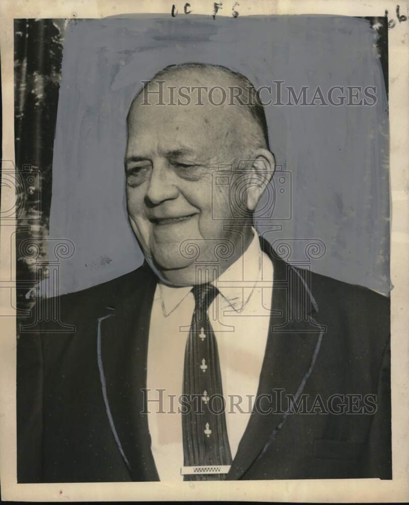 1957 George R. Simmo, Traffic manager of Kerr Steamship Co. - Historic Images