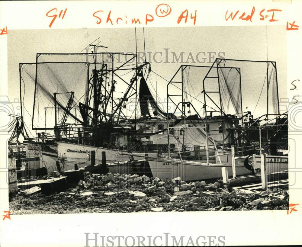 1980 Press Photo Shrimp Boats lying idle in Bayou Bienvenue docks - noc58688- Historic Images