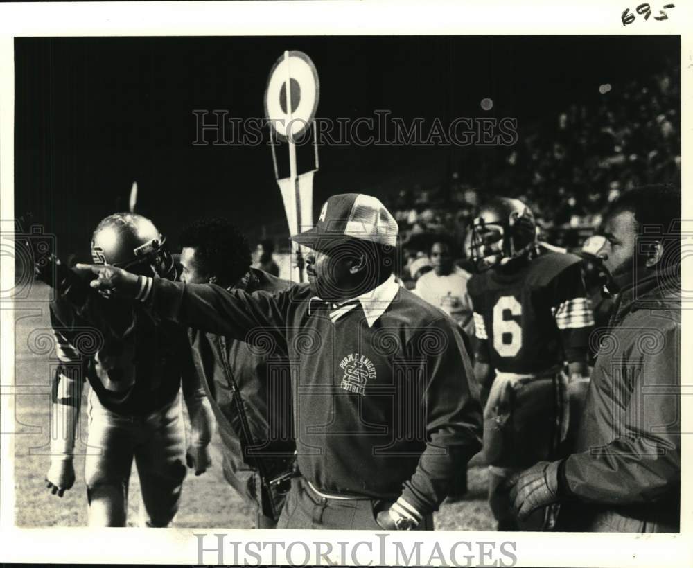 1980 Press Photo Otis Washington, St. Augustine football coach - noc58929- Historic Images