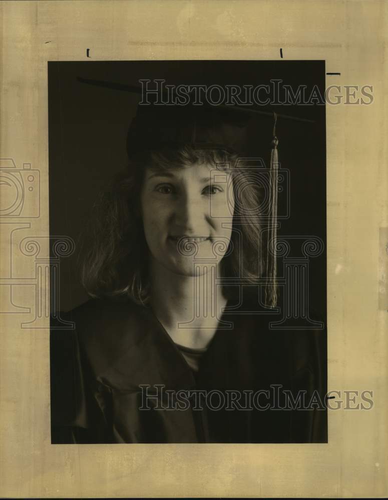 1992 Delgado College graduate Paula Simon at her Marrero office - Historic Images