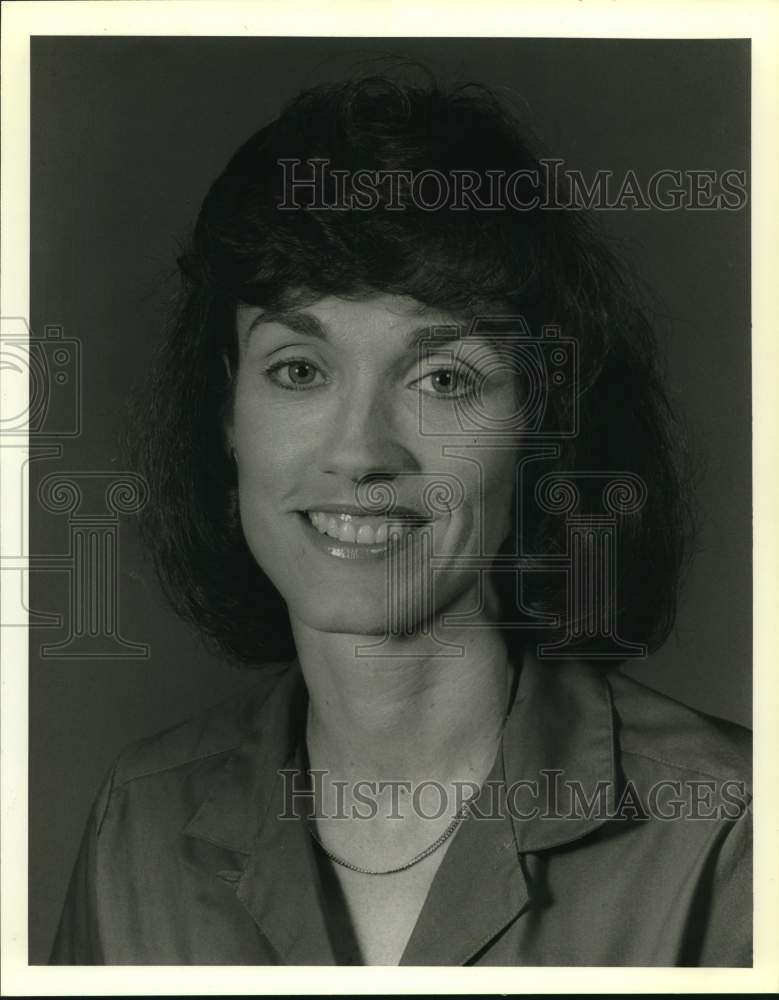 1984 Mary Simon, pres. of Louisiana State Univ, Faculty Wives Club - Historic Images