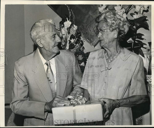 1964 Mr. & Mrs. Leonard Shubert's 60th Wedding Anniversary - Historic Images
