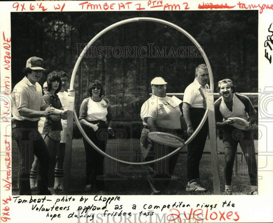 1981 Press Photo Special Olympics participants compete in the Frisbee toss - Historic Images