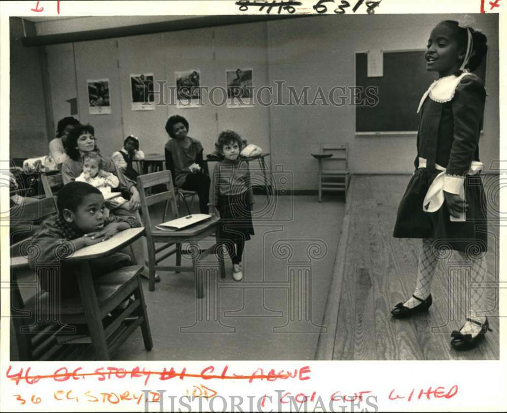 1987 Coghill School student Brandy Lewis tells story in class - Historic Images