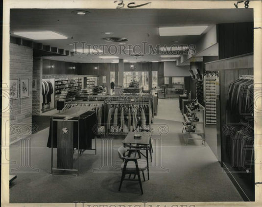 1960 Stevens Inc.'s first suburban store in Lakeside Shopping Center - Historic Images