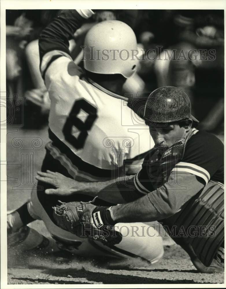 1987 Press Photo Ole Miss&#39;s baseball catcher Joe Gex misses the tag. - noc64096 - Historic Images