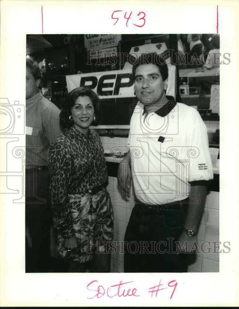 1993 Gary and Martha Solomon at Cystic Fibrosis Golf Party - Historic Images