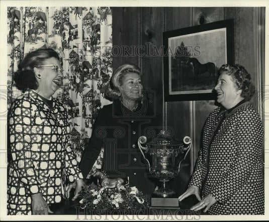 1972 Discussing plans for the gala Centennial Charity Ball - Historic Images