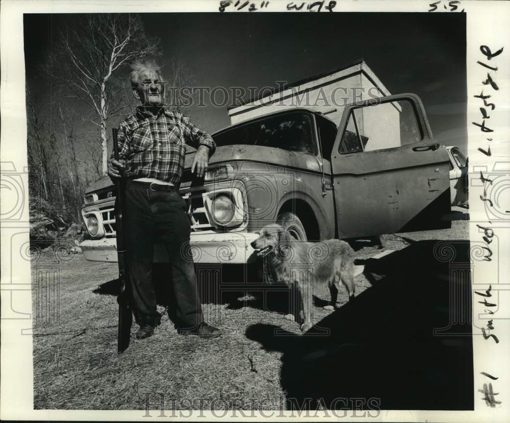 1977 Former outlaw Tillman L. Smith, his companion Black Gal - Historic Images