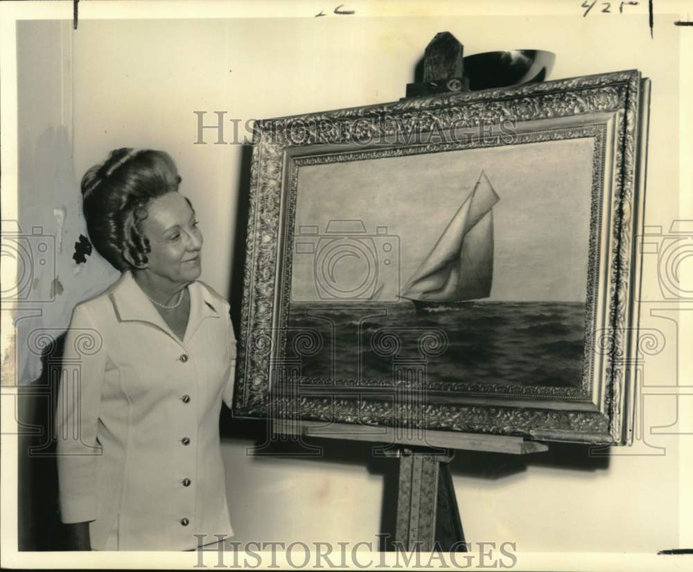 1970 Press Photo Mrs. Peggy Richards shows Norieri&#39;s work at Louisiana Museum - Historic Images