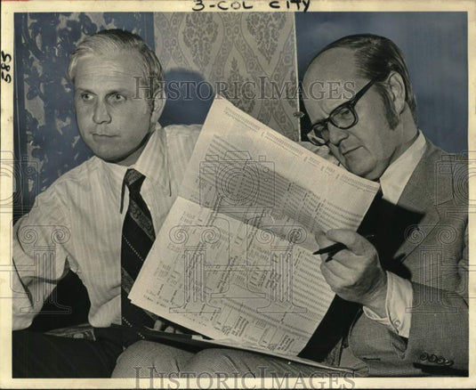 1972 Press Photo David C. Treen with his campaign manager, John Cade at Hilton - Historic Images