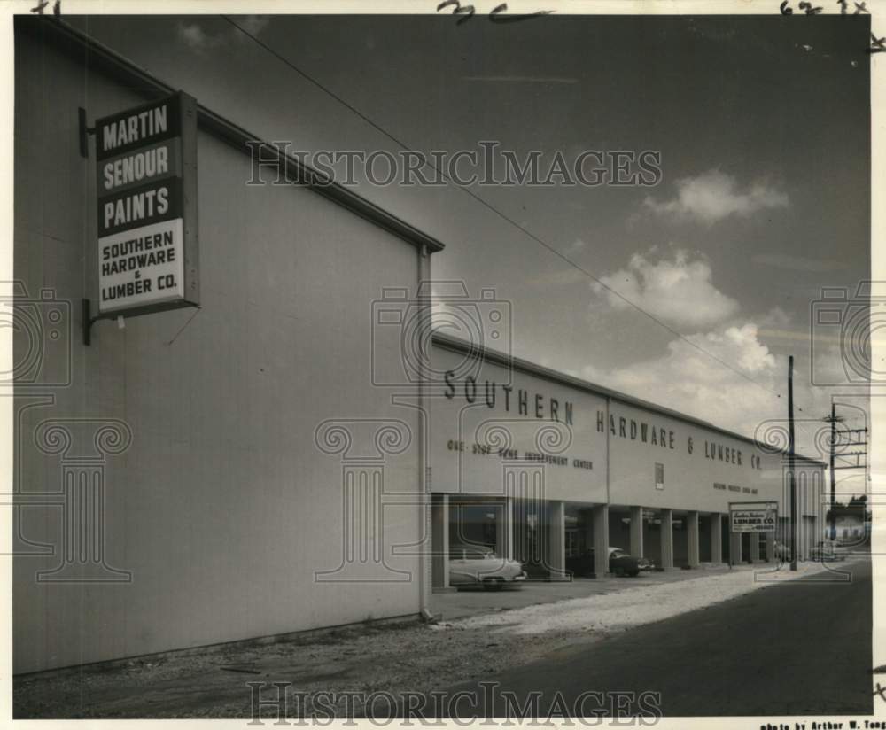 1961 New Southern Hardware and Lumber Co. store in New Orleans - Historic Images