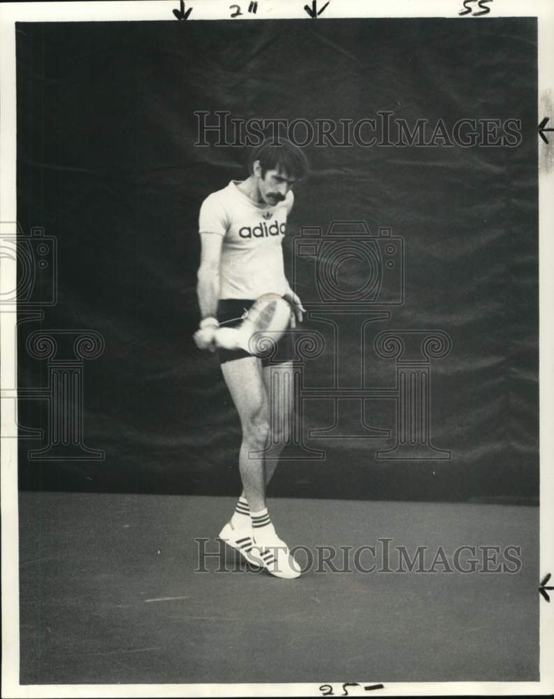 1978 Press Photo Sun Belt Nets player-coach Marty Riessen practices tennis- Historic Images