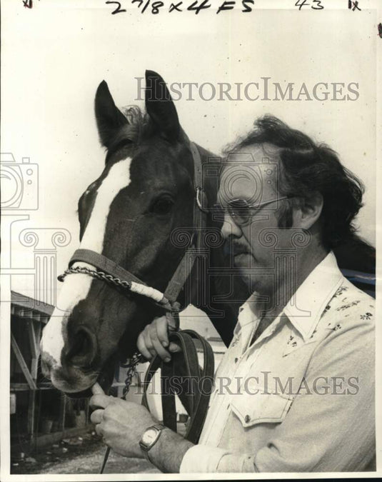 1977 Press Photo New Orleans artist, Bunky Richards, owns horse Corale Richards - Historic Images