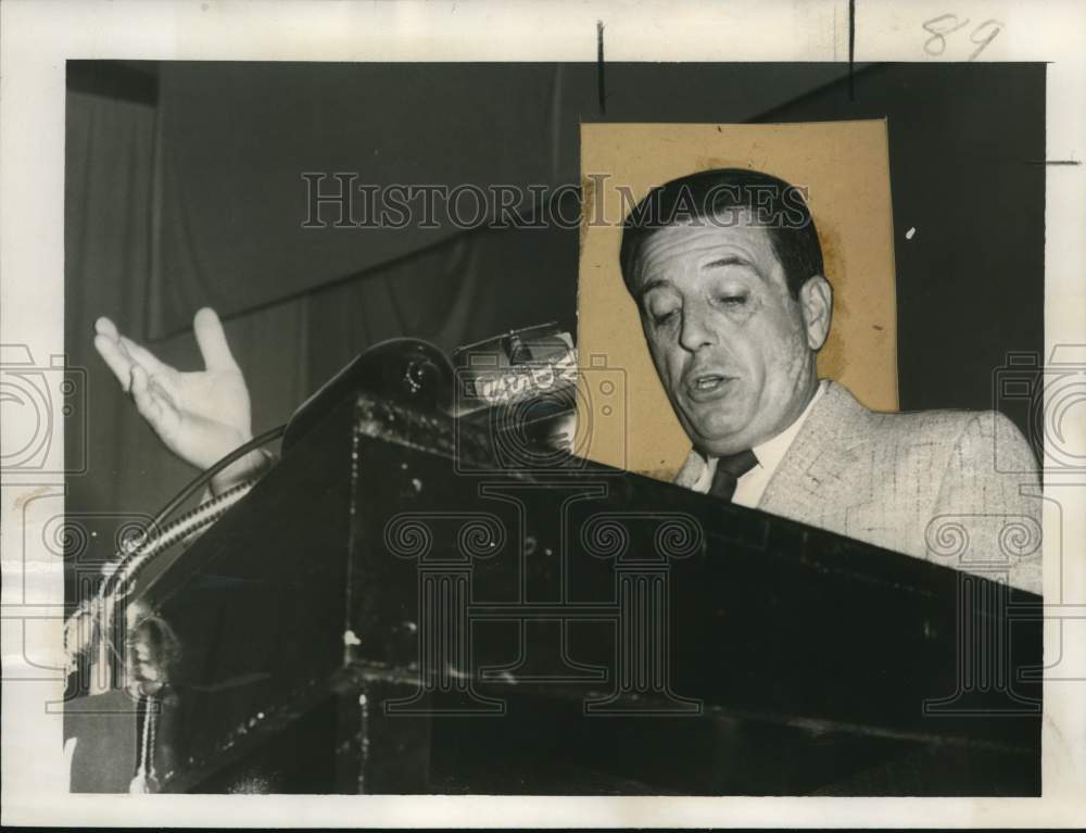 1958 CY DiLiberto, Coci deputy gives a speech - Historic Images