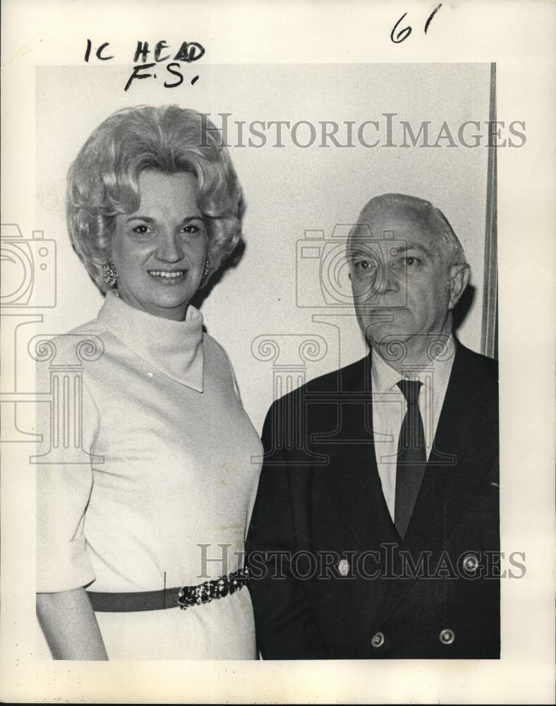 1973 Mrs. Robert Streckfus and Ray Samuel of LA Maritime Museum - Historic Images