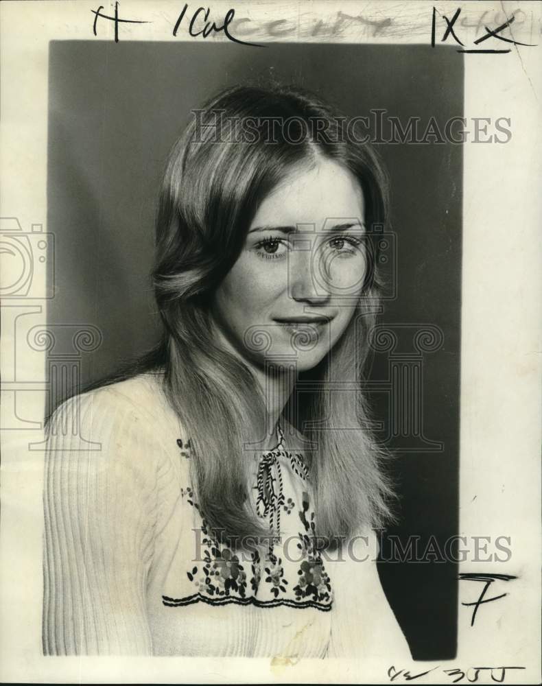 1973 Nancy Stallings, winner of annual Key Club-New Orleans pageant - Historic Images