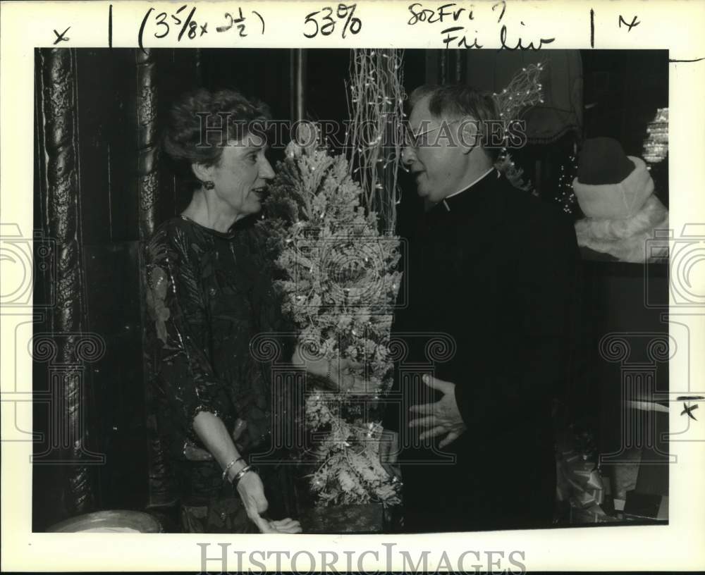 1989 Shirley Voelkel, Monsignor Thomas Dowling at Heart Ambassador - Historic Images