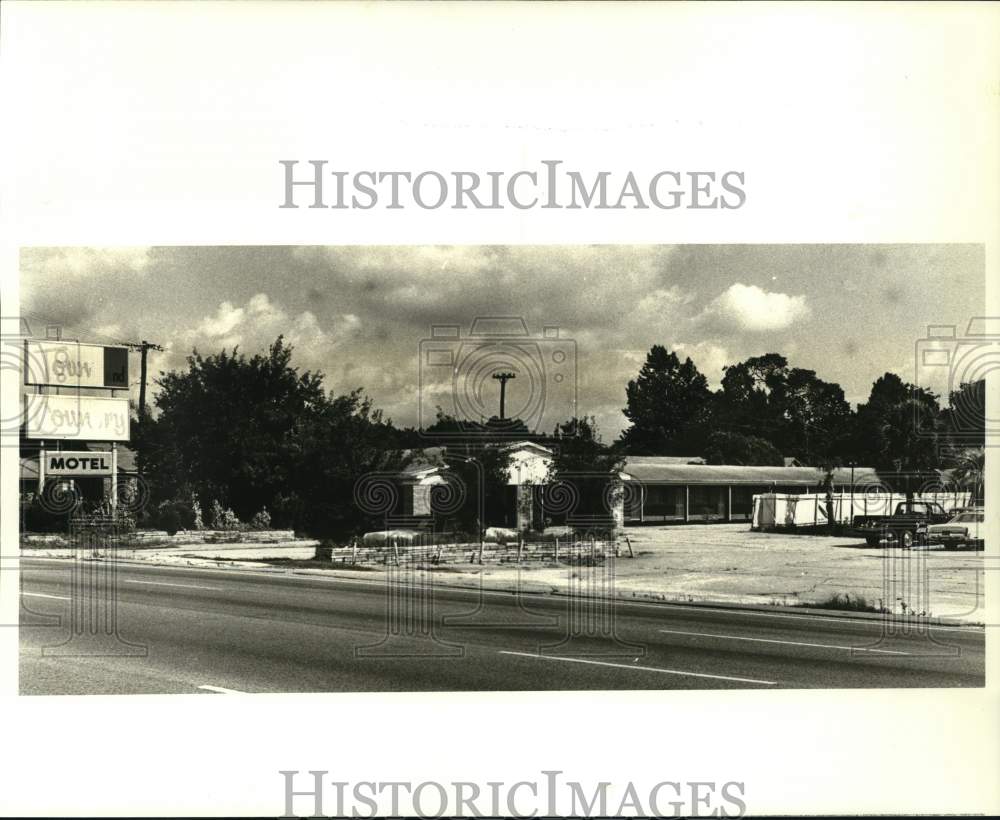 1986 Villa Angela Retirement Center at 1221 Airline Highway - Historic Images