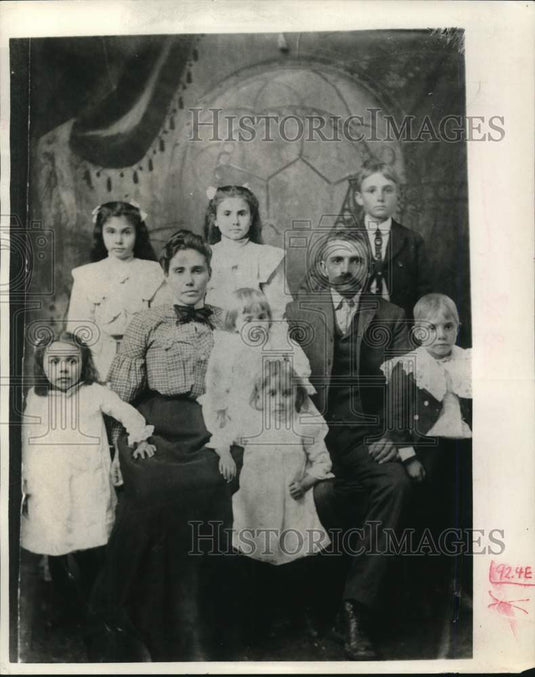 1967 Mr. & Mrs. Odilon Landry with their children taken early 1900s - Historic Images