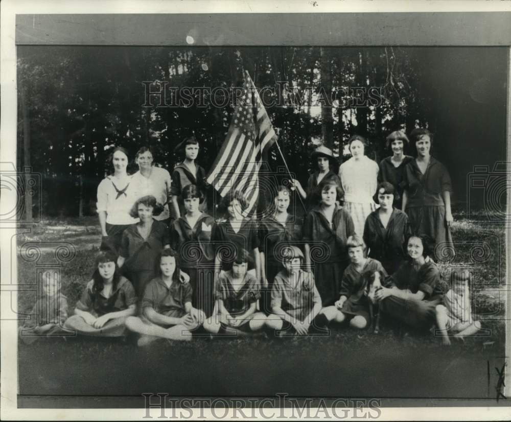 1920 Historic Girl Scout troop from Bogalusa, La. at Camp Peter Pan - Historic Images