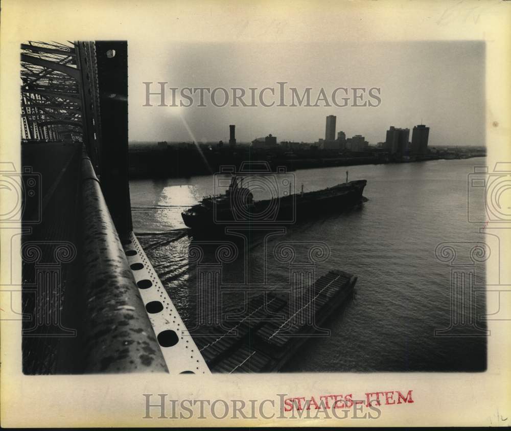 1976 Press Photo Beautiful river &amp; bridge site in New Orleans, Louisiana- Historic Images