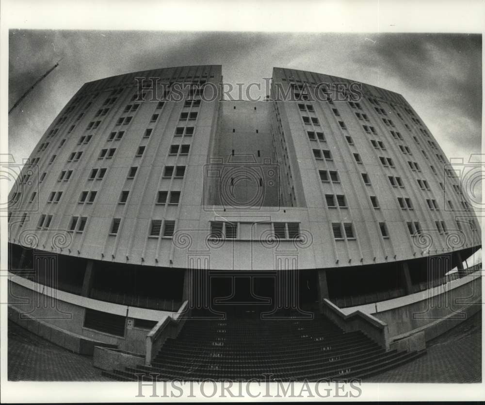 1977 Press Photo General view of Tulane Medical Center Hospital and Clinic - Historic Images