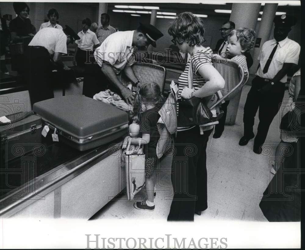 1971 United States Customs Service inspections-Airline Baggage-Historic Images