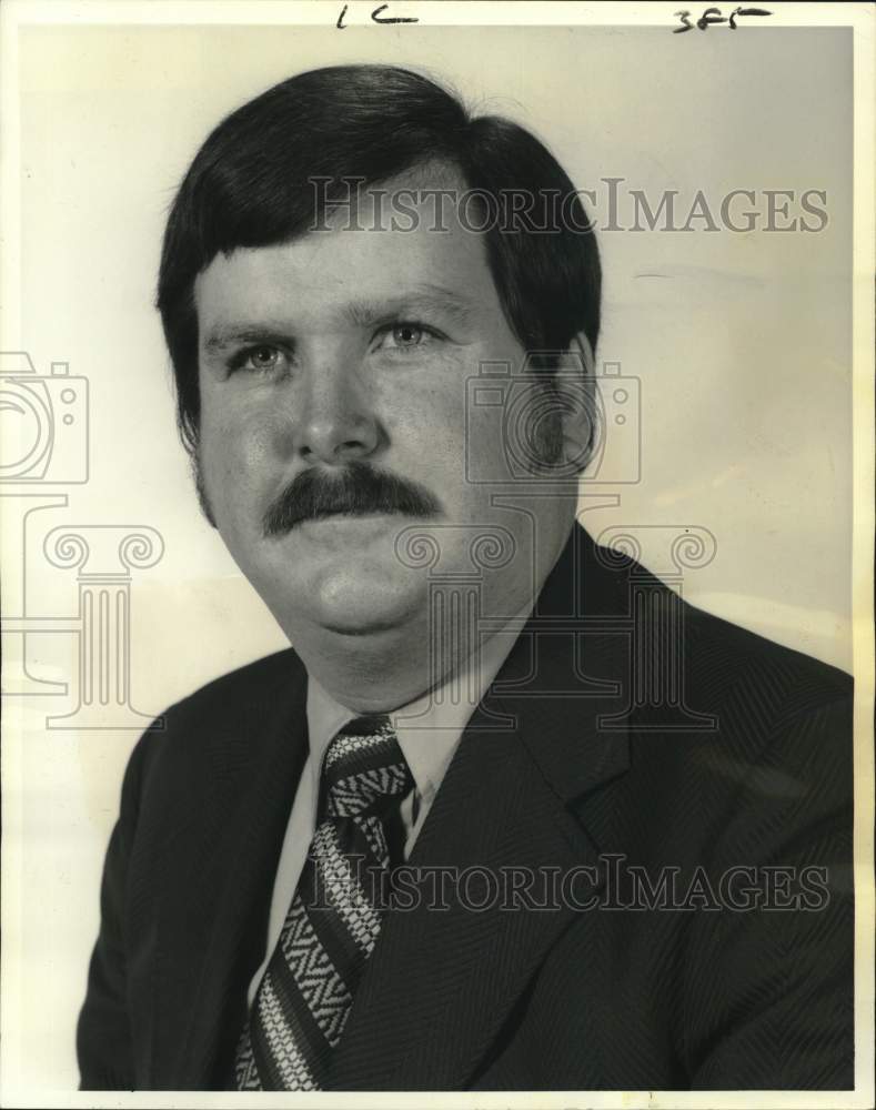 1974 Press Photo Thomas Donelon runs for mayor in Harahan - noc83922- Historic Images