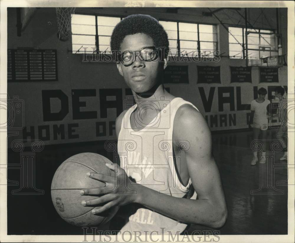 1972 Press Photo Basketball player David Sylvester of Newman - noc86221 - Historic Images