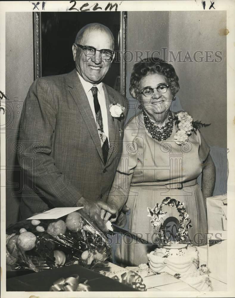 1964 Press Photo Mr. and Mrs. John Treadaway celebrate 50th wedding anniversary- Historic Images