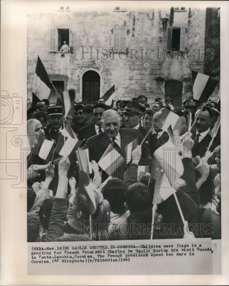 1961 Press Photo Children greet French President Charles De Gaulle in Corsica - Historic Images