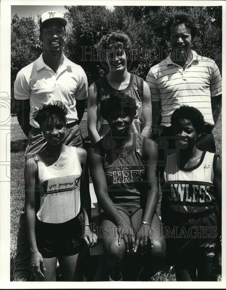 1985 Press Photo Runners honored on T-P/S-I All Metro track team - noc92796- Historic Images