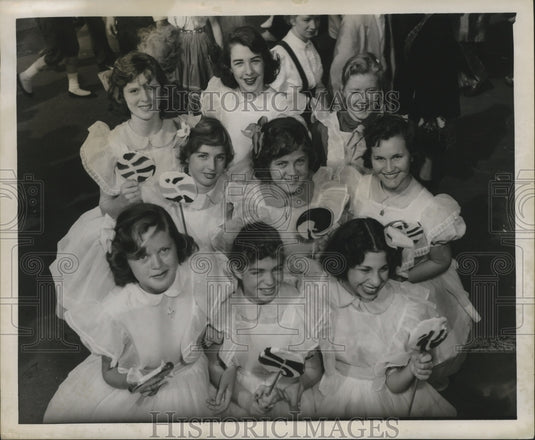 New Orleans Mardi Gras kids with lollipops  - Historic Images