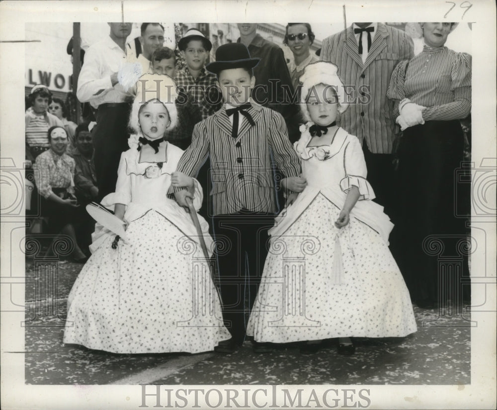 1957 New Orleans Mardi Gras kids in &quot;old&quot; costumes  - Historic Images