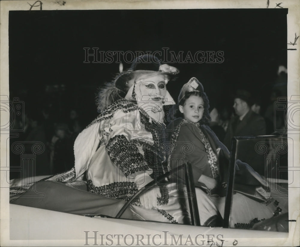 1957 New Orleans Mardi Gras parade float  - Historic Images