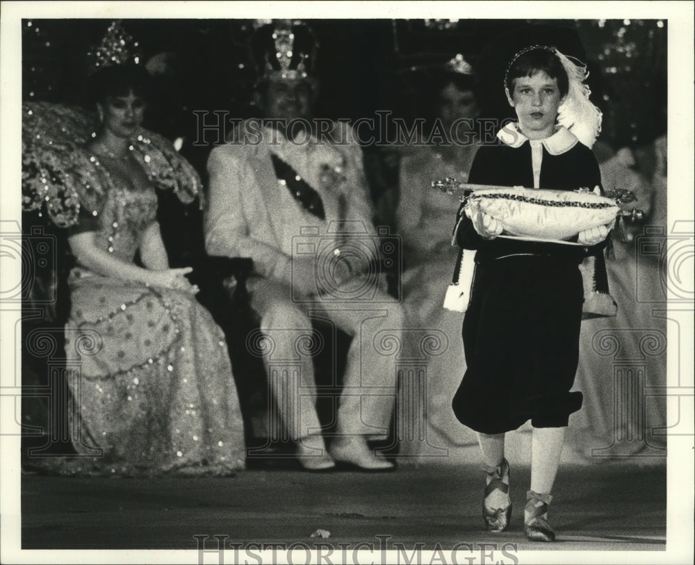 1984 Scepter Bearer of Krewe of Sparta, Mardi Gras, New Orleans - Historic Images