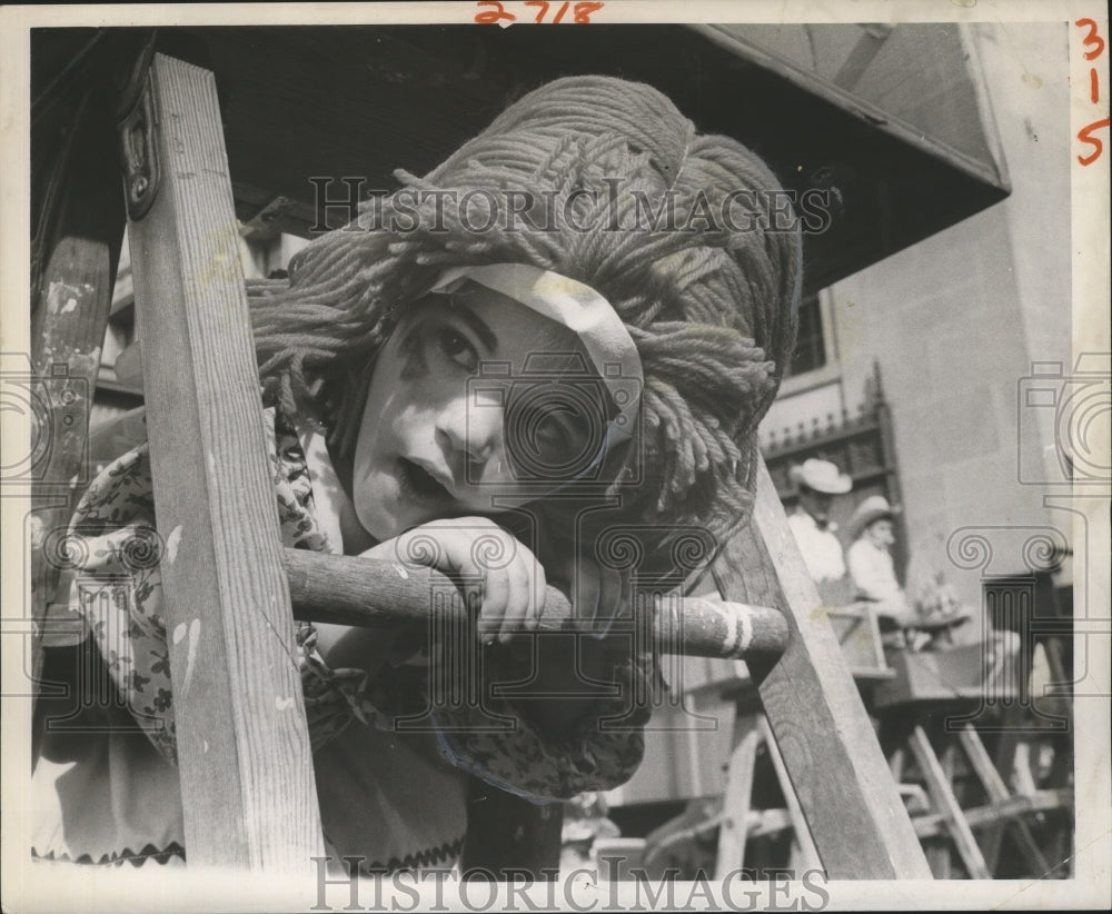 1966 Young Child in Costume, Mardi Gras, Rex Parade - Historic Images