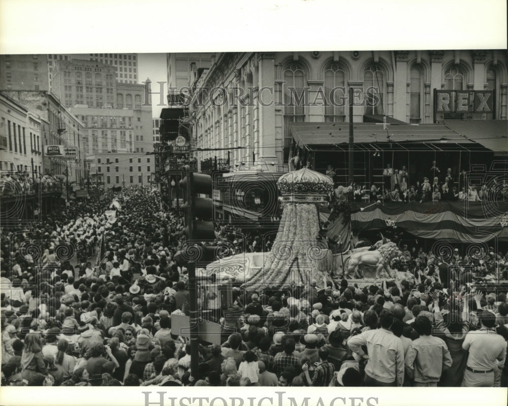 1988 Huge Mardi Gras Parade Crowd, New Orleans  - Historic Images