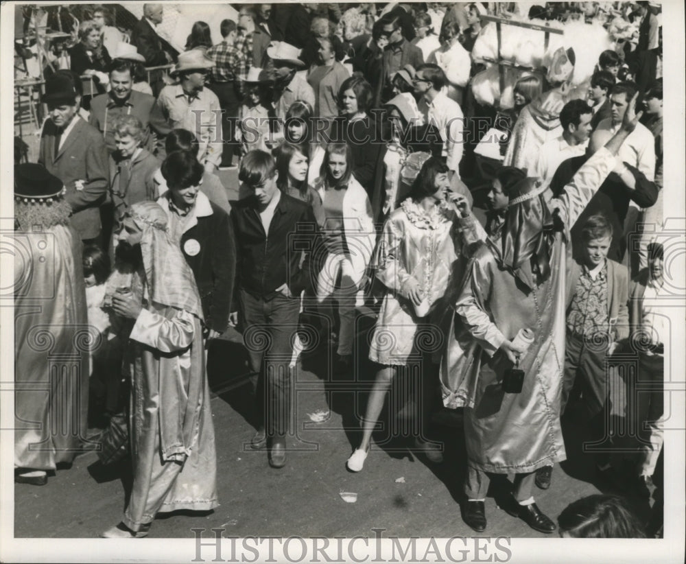 1968 Crowds enjoying themselves during Mardi Gras in New Orleans - Historic Images