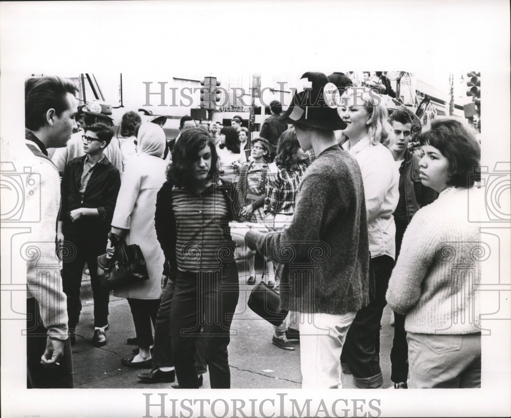 1967 Crowds gathered during Mardi Gras in New Orleans, Louisiana - Historic Images